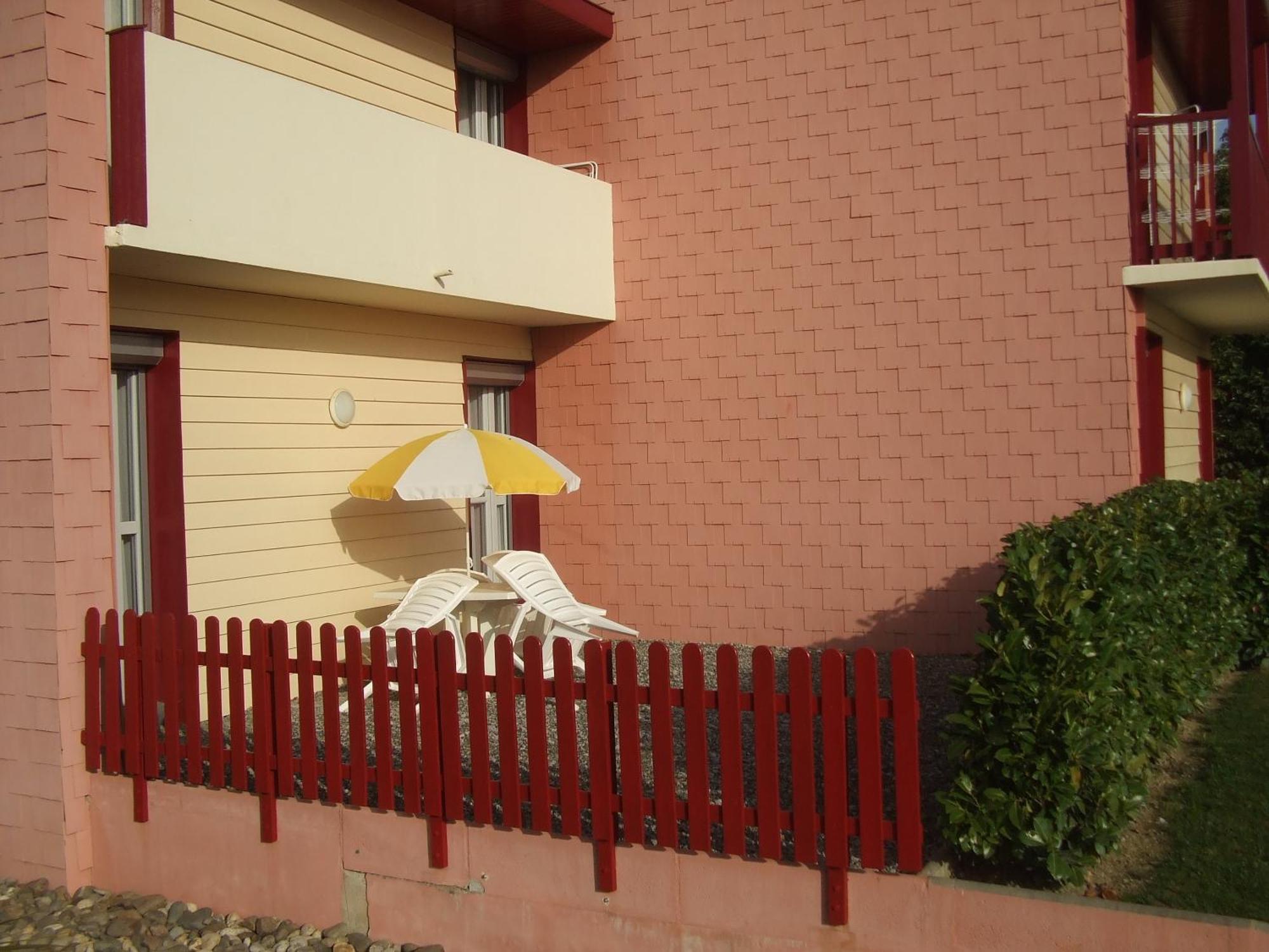 Les Pavillons Du Rooy Apartment Salies-de-Béarn Exterior foto